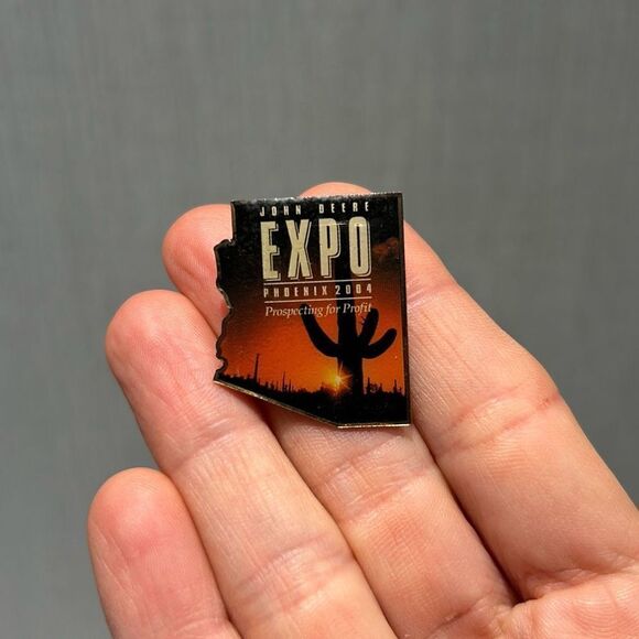 VTG John Deere Expo Pins Lot 2004 Hat Lapel Phoenix Tractors Combines Mowers Sal - Picture 5 of 12